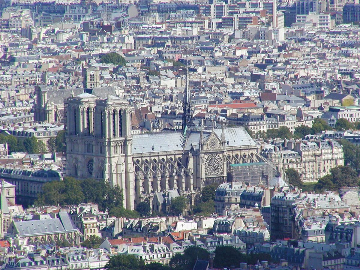 cathedral notre dame de paris, photo by Giles Denmark